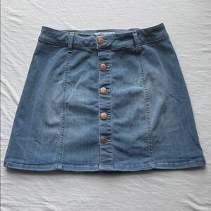Celebrity Pink Denim Mini Skirt Size 5/27 light Blue Button Up. Copper Buttons